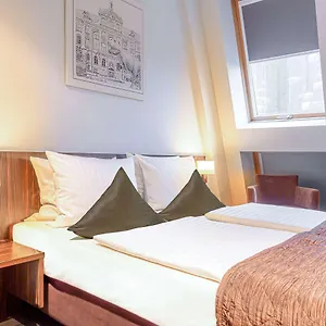 4* Hotel Ramada By Wyndham Frankfurt Centre